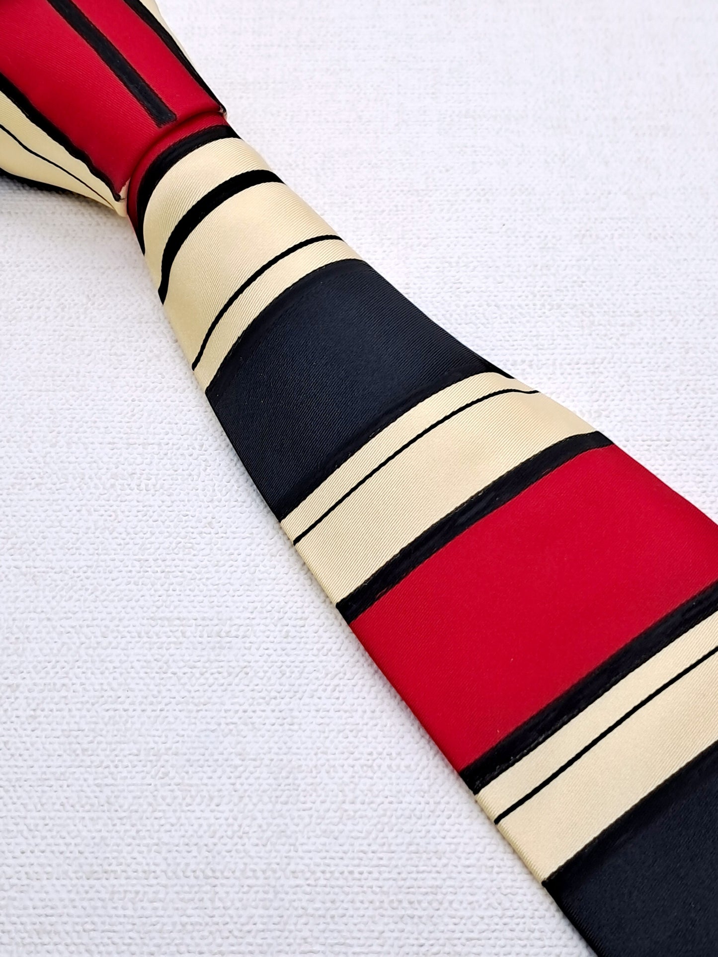 Red & Black Stripe