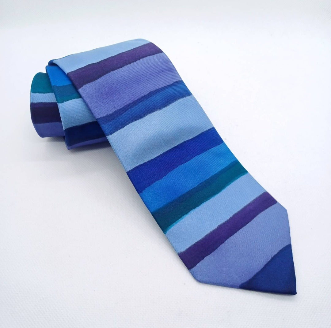 Blue striped silk necktie